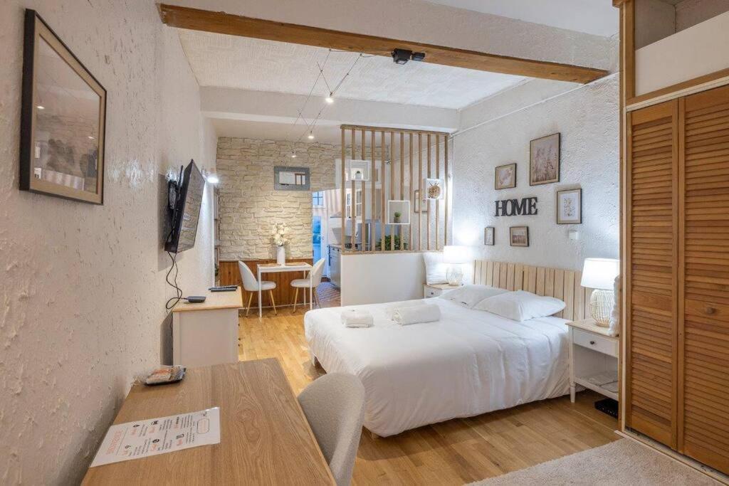 Saint Jacques Your Host Helper Γκρενόμπλ Εξωτερικό φωτογραφία